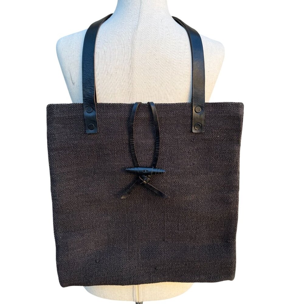 Mien Hawaiian Womens Black Woven Tote Bag Leather Straps‎ Toggle Closure Beach